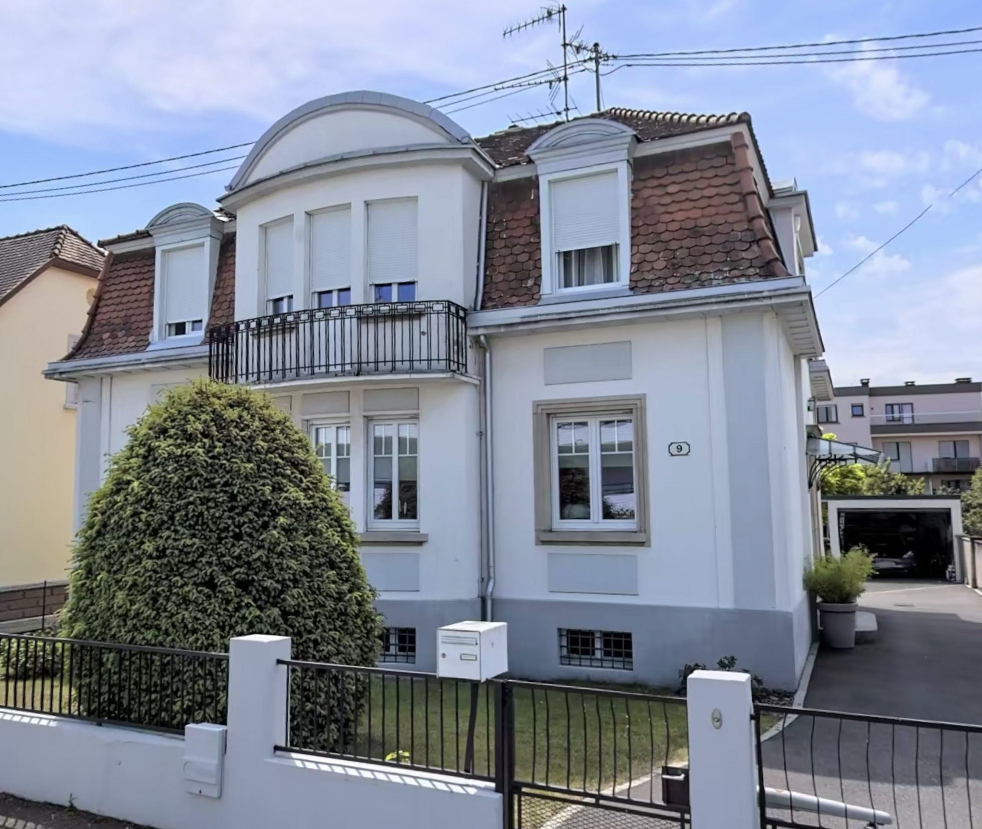 Ravalement de Façade d’une Maison de Maître à Haguenau (proche de Brumath) : Une Prestation Haut de Gamme par Crépi Style Bischwiller 3