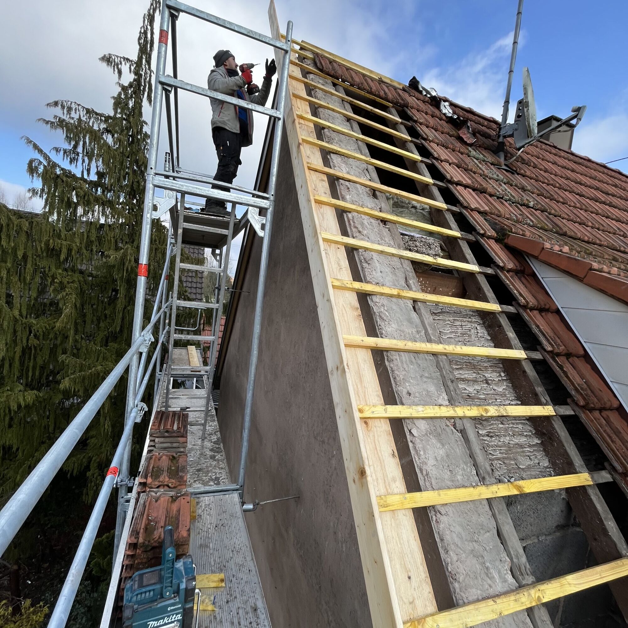 Quel type d’échafaudage choisir pour les travaux en hauteur dans des espaces restreints ? Bischheim