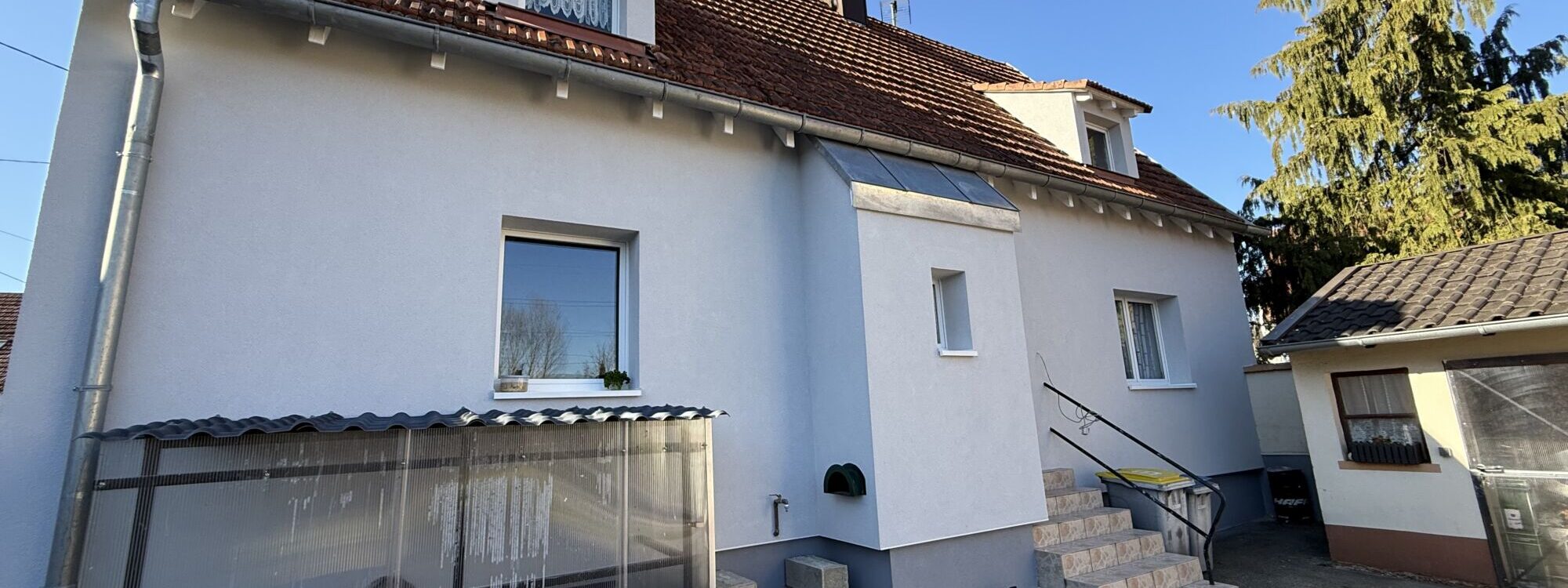 Isolation Thermique Extérieure et Travaux de Couverture à Gries (proche de Haguenau) : Un Chantier Signé Crépi Style Hœœnheim