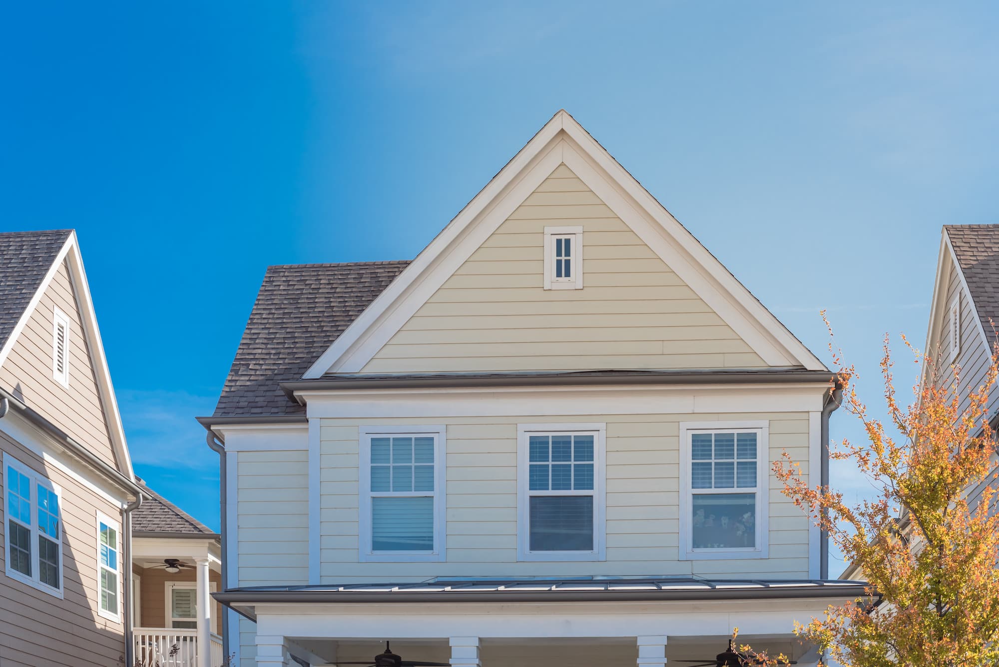 Bardage bois ou composite : quel choix pour une fa&ccedil;ade durable sans gros entretien ? Ostwald